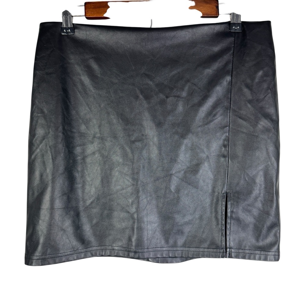 Shein Classic Black Vinyl "Leather" Mini Skirt Women's Large